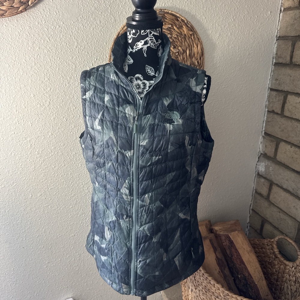The North Face Women's Quilted Camouflage Vest in Olive Green